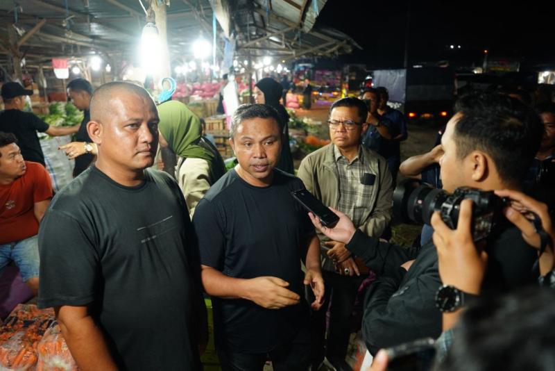 Tata Kelola dan Fasilitas Pasar Induk Disorot Gubri Abdul Wahid